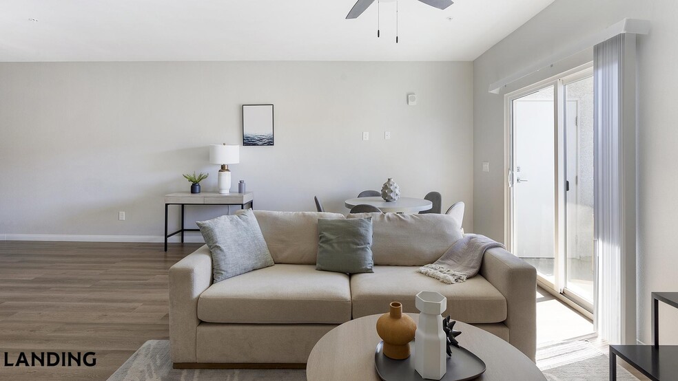 Building Photo - 760 S Boulder Hwy