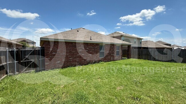 Building Photo - 1309 Basswood Ln