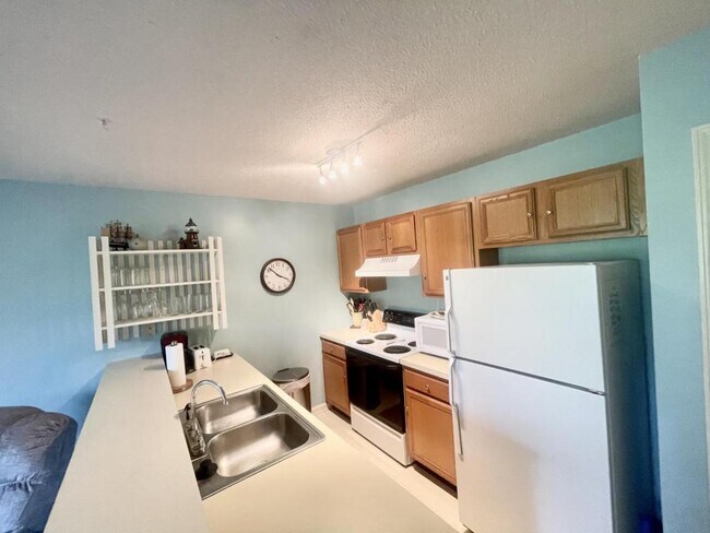 Building Photo - 1440 St George Ln