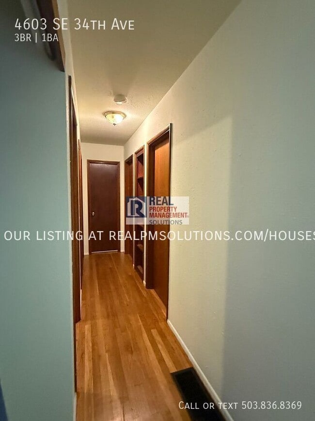 Building Photo - 4603 SE 34th Ave