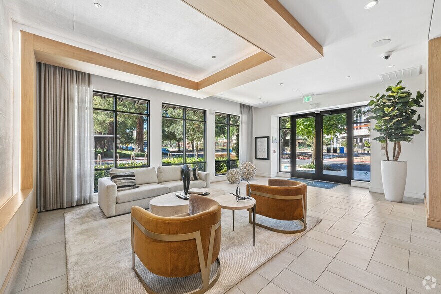 Lobby Photo - Overlook at Walnut Creek