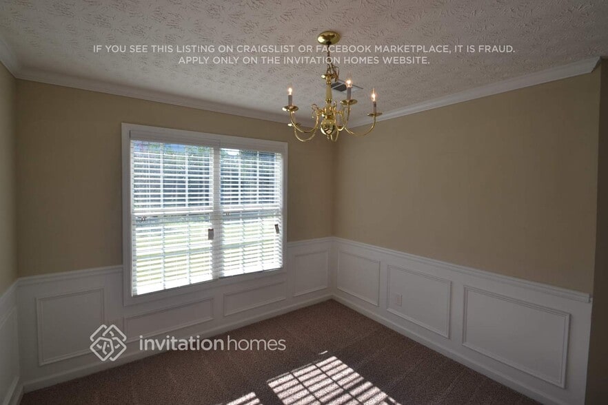 Building Photo - 975 James Ridge Dr