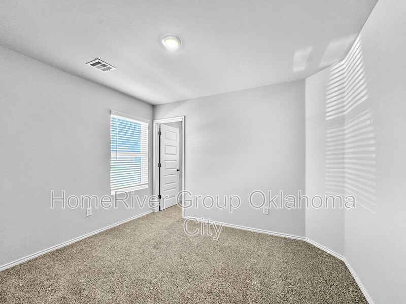 Building Photo - 6116 Holm Oak Rd