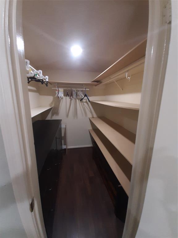 Building Photo - 9700 Leawood Blvd