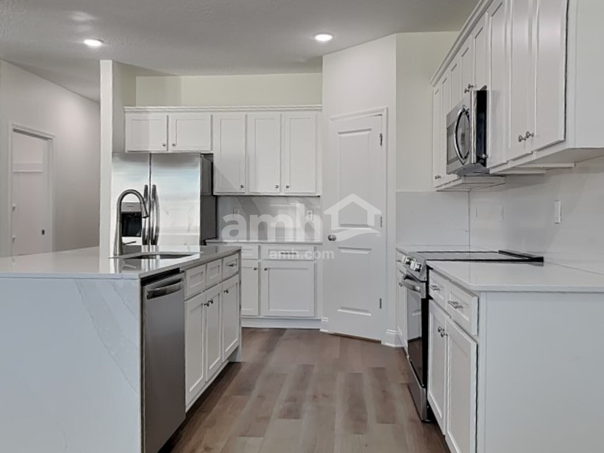 Building Photo - 11440 Bay Hl Cir