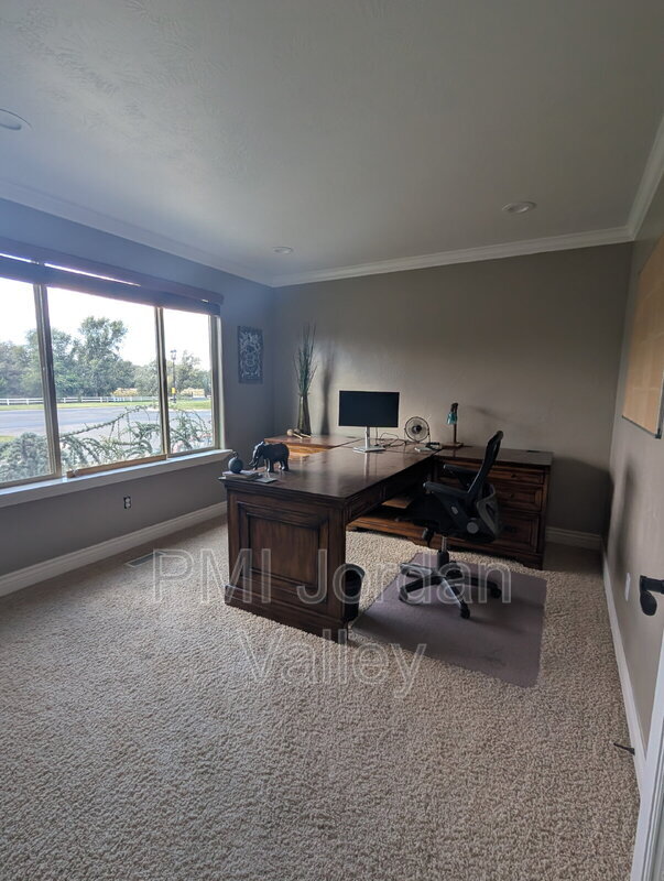 Building Photo - 14457 Gray Fox Dr