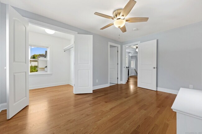 Building Photo - 45 Mead Ave