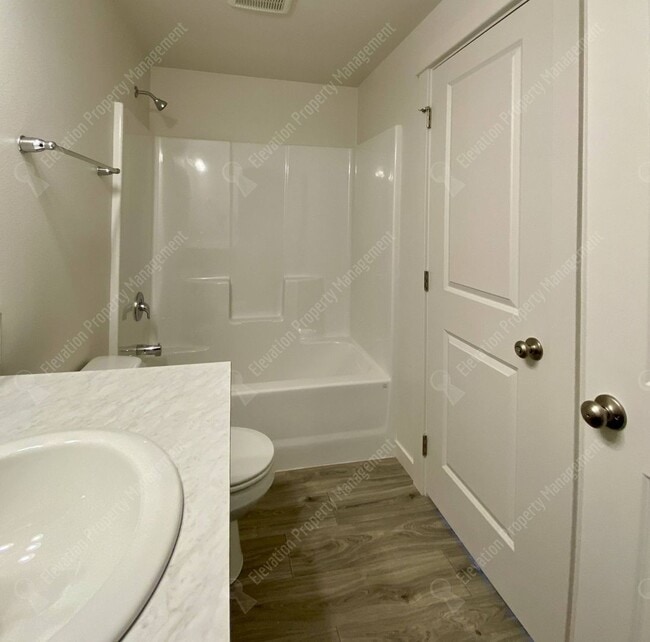 Building Photo - NEWER CONSTRUCTION - 2 BR 1BA Hayden Home in Redmond