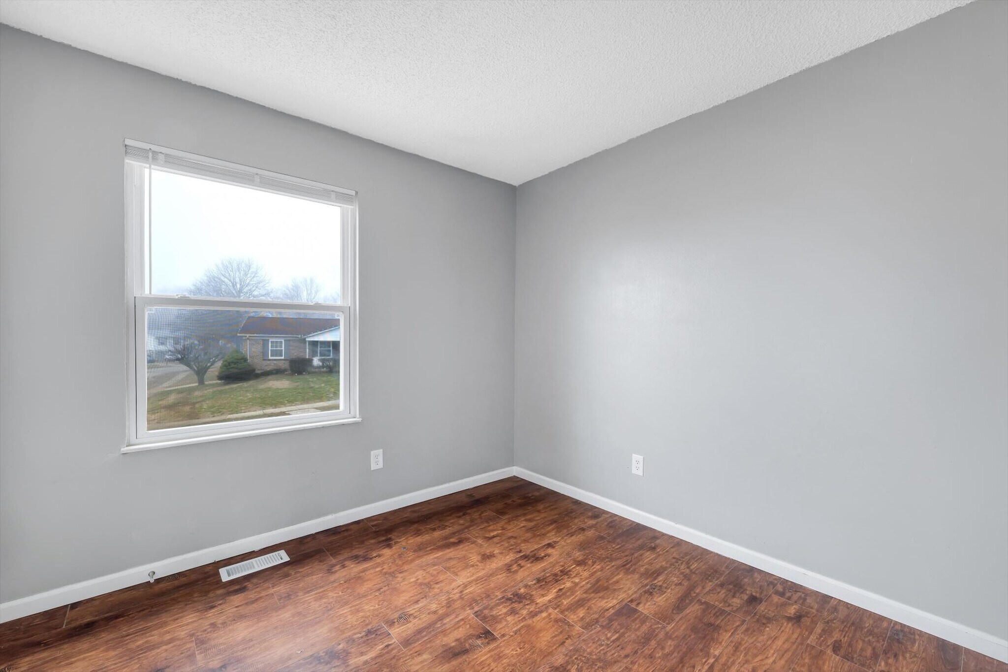 Building Photo - 2534 Millvalley Dr