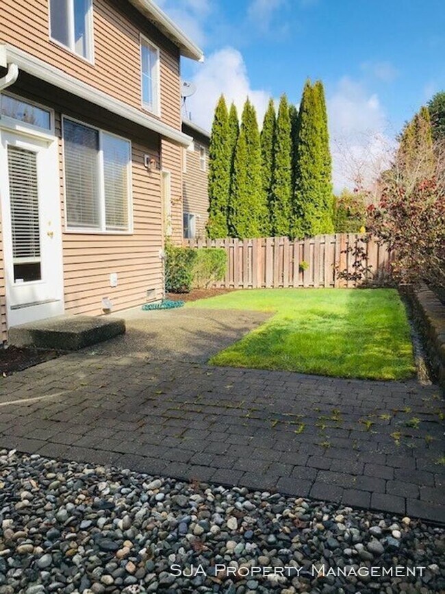 Building Photo - Large and Spacious Home in Renaissance Ridge!