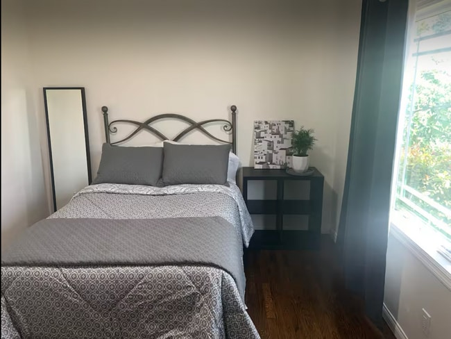 Building Photo - 13438 Stanford Ave