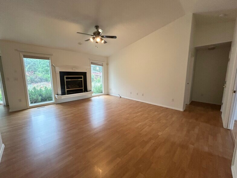 Building Photo - 5686 S Olearia Pl