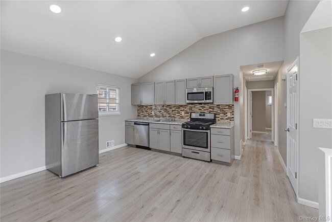 Building Photo - 579 Fire Island Ave S
