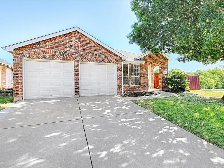 Building Photo - 3721 Mountain Ranch Rd