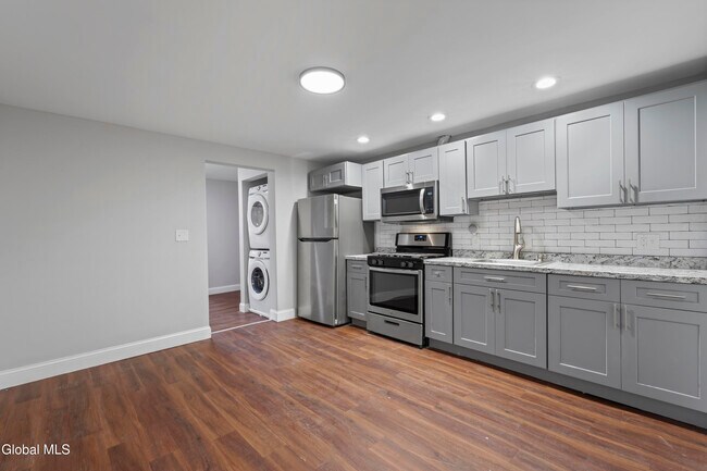 Building Photo - 69 2nd St