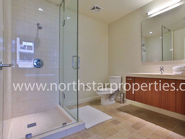 Building Photo - South Waterfront Atwater Perfection