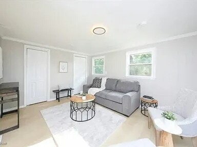 Building Photo - This stunning three-bedroom, two full-bath home was fully remodeled in 2024 and is move-in ready