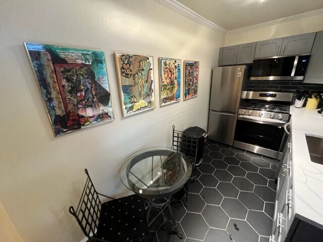 Kitchen 2 - 1930 Bank St