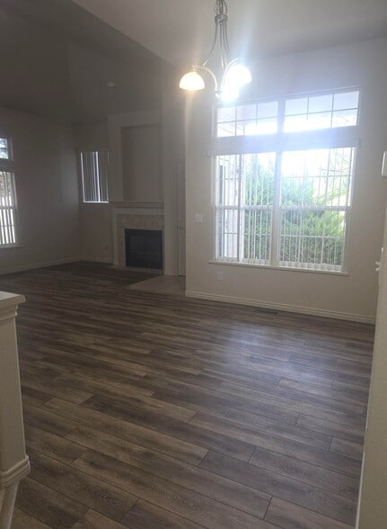 Building Photo - 772 Glen Ct