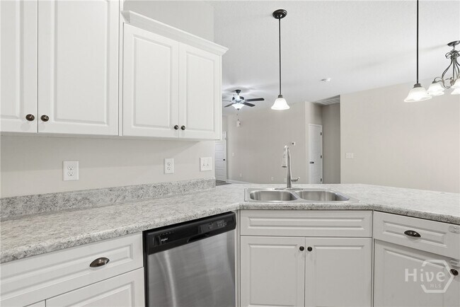 Building Photo - 105 Danielle Loop