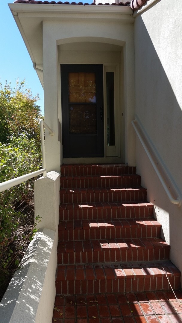 Building Photo - Golf Course Townhome for Rent