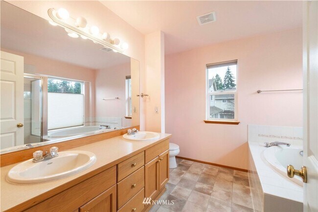 Building Photo - Beautiful Auburn Home for Rent!
