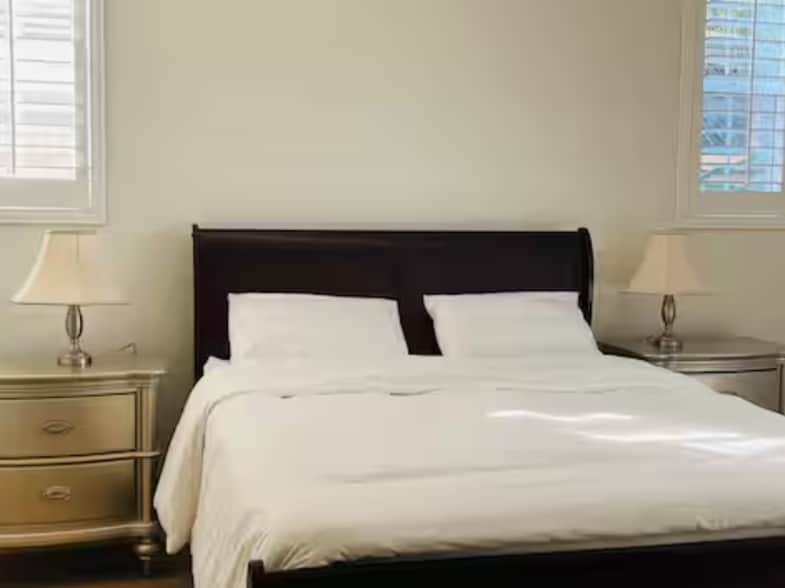 Building Photo - 3005 E Hopkins St