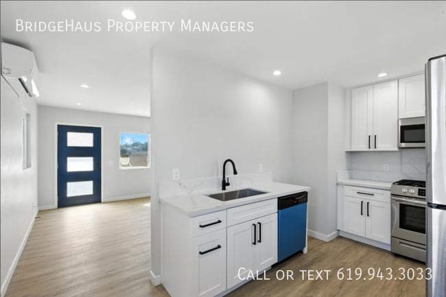 Building Photo - 209 Hensley-