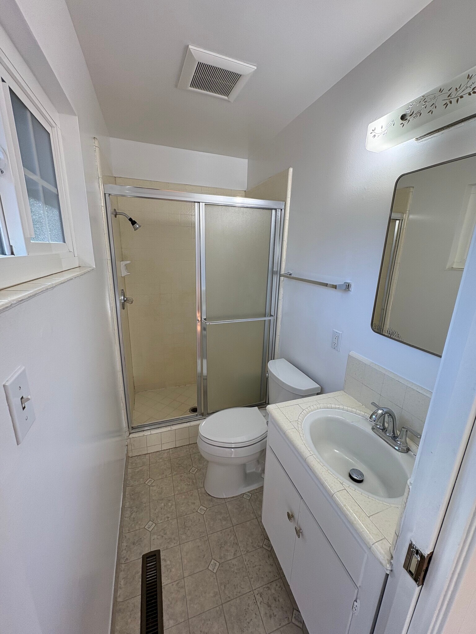 Building Photo - 14400 Springer Ave