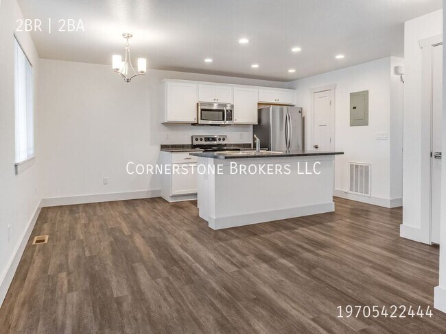Building Photo - 100 Parkview Ct