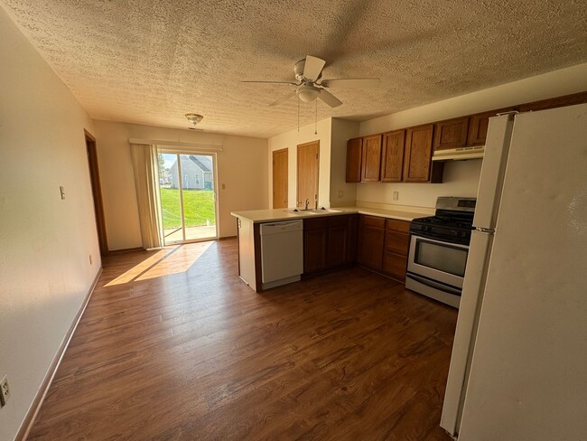 Building Photo - 1073 Fairlane Ct