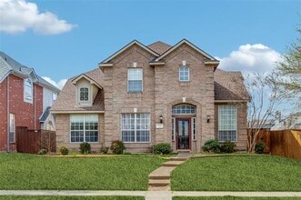 Building Photo - 300 Parkhurst Ln