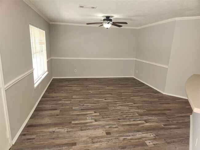 Building Photo - 20123 Beechview Ln