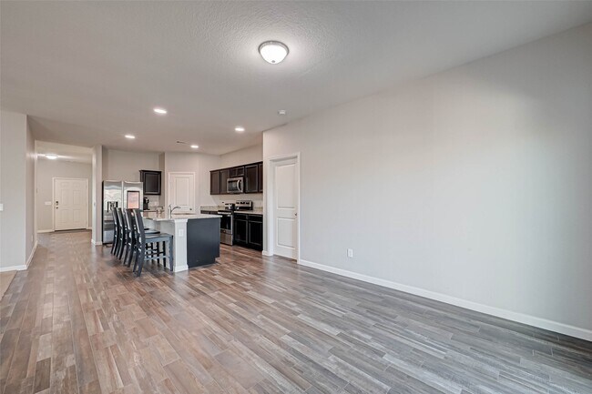 Building Photo - 10133 Pappas Dr