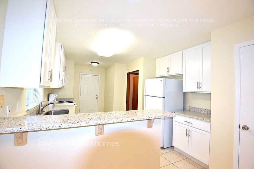 Building Photo - 1603 Chatham Cir