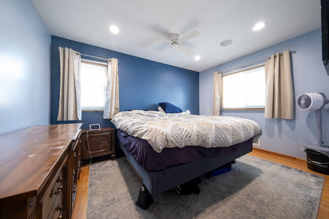 Building Photo - 7801 Noble Ave N