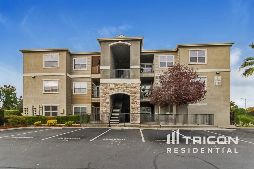 Primary Photo - 8434 Walerga Rd