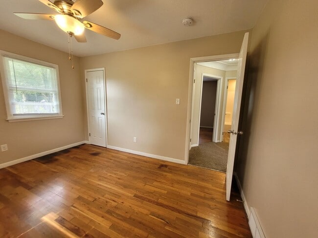 Building Photo - 2 Bedroom, 1 Bathroom Home 5 Minutes from Downtown!