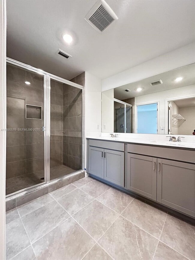 Building Photo - 974 Bent Creek Dr