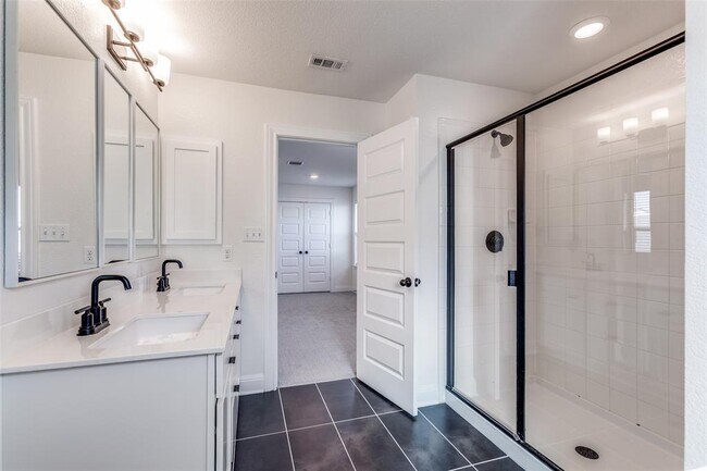 Building Photo - 14217 Silver Lace Ln