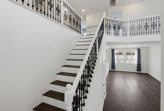 Building Photo - 3239 Canyon View Dr