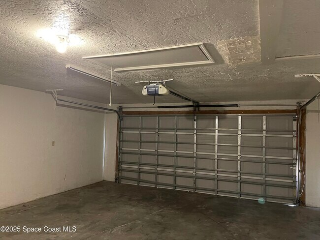 Building Photo - 363 Emerson Dr NW