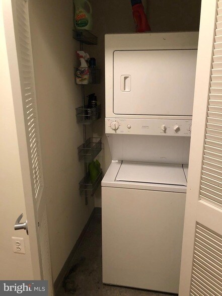 Building Photo - 1010 Massachusetts Ave NW