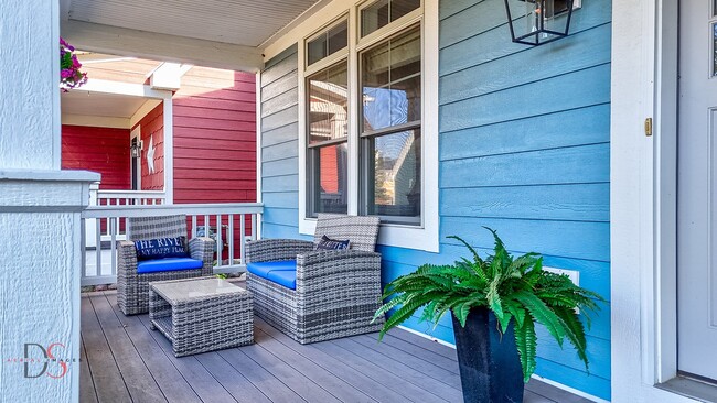 Building Photo - 7 Windward Way