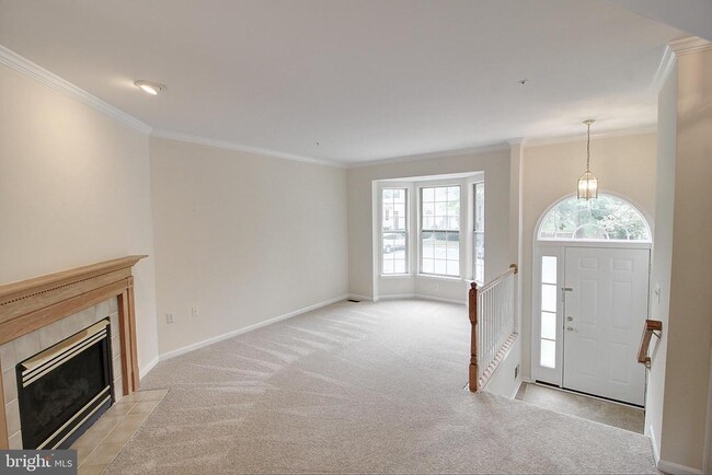 Building Photo - 925 Jubal Way