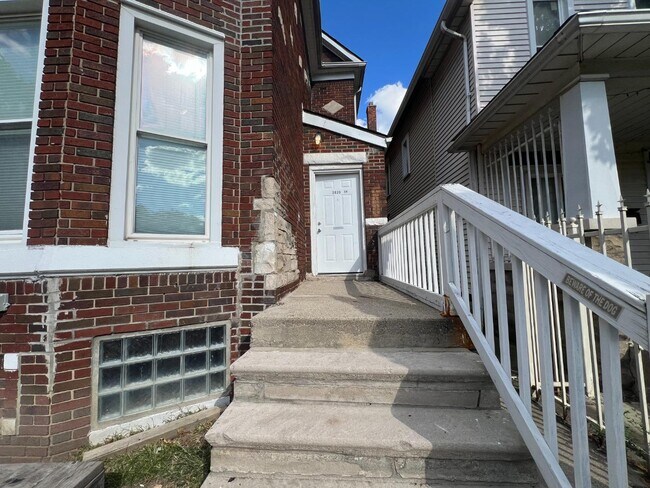 Building Photo - 2020 24th St