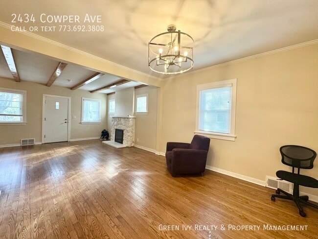 Building Photo - 2434 Cowper Ave