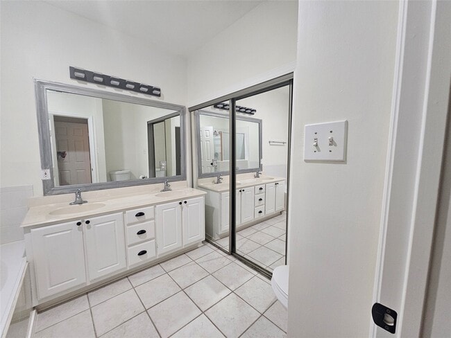 Building Photo - 35 S Avonlea Cir