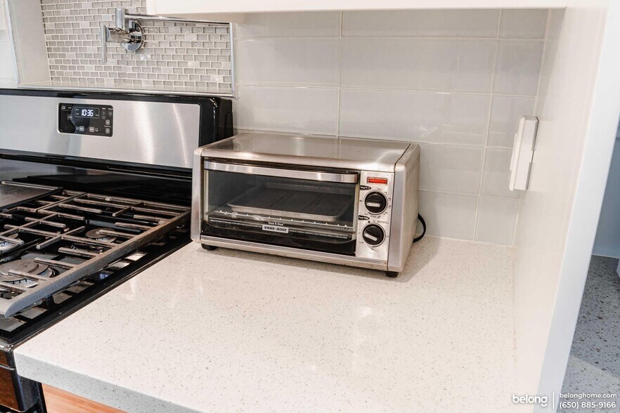 Building Photo - 653 St Francis Blvd