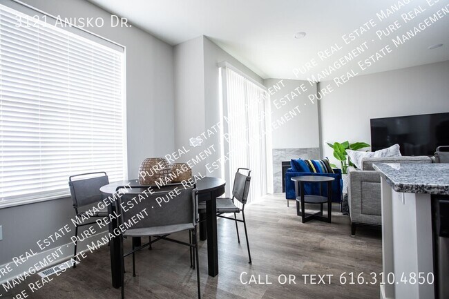 Building Photo - 3121 Anisko Dr